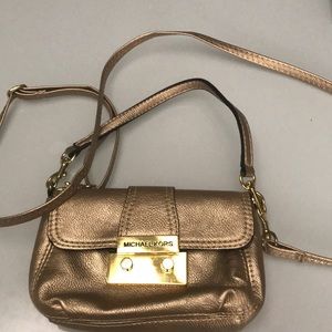 Michael Kors small cross body purse